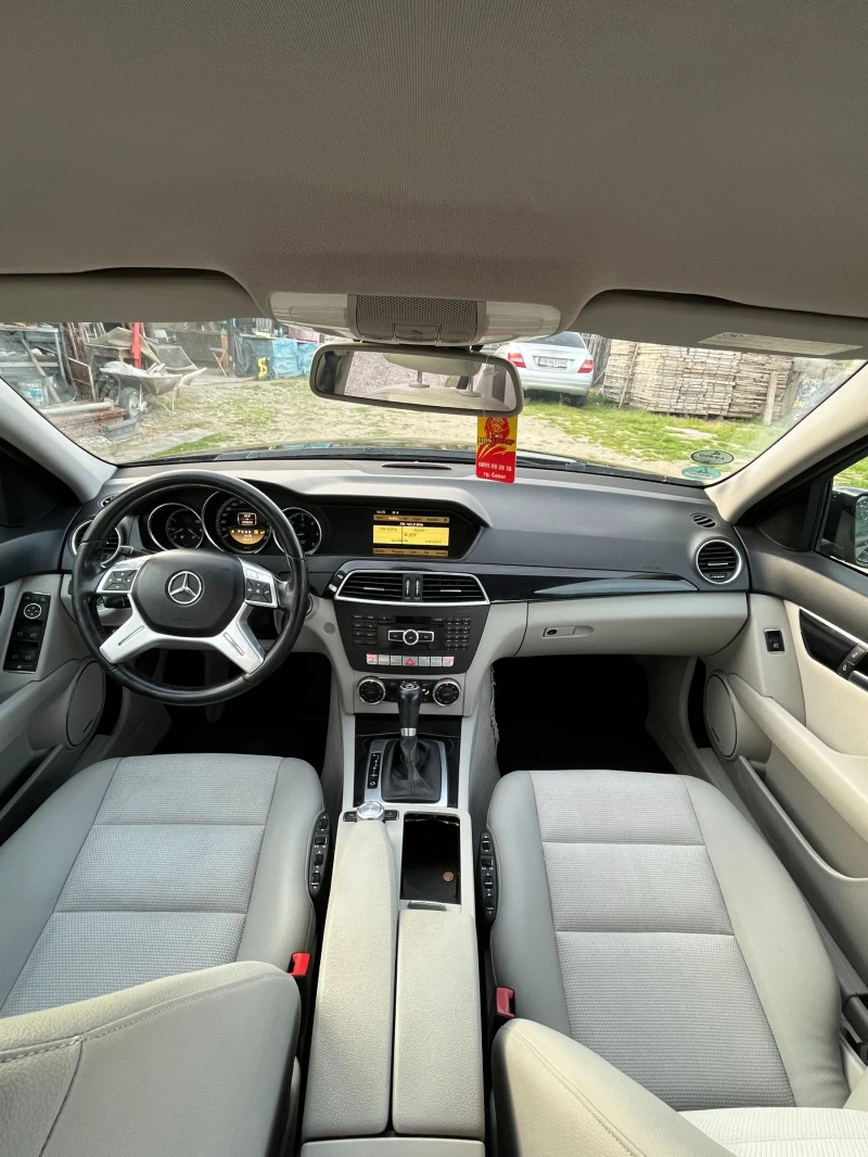 Mercedes-Benz C 200 Сменена верига!/Ксенон/Бяла кожа/Много екстри/, снимка 7 - Автомобили и джипове - 52597808