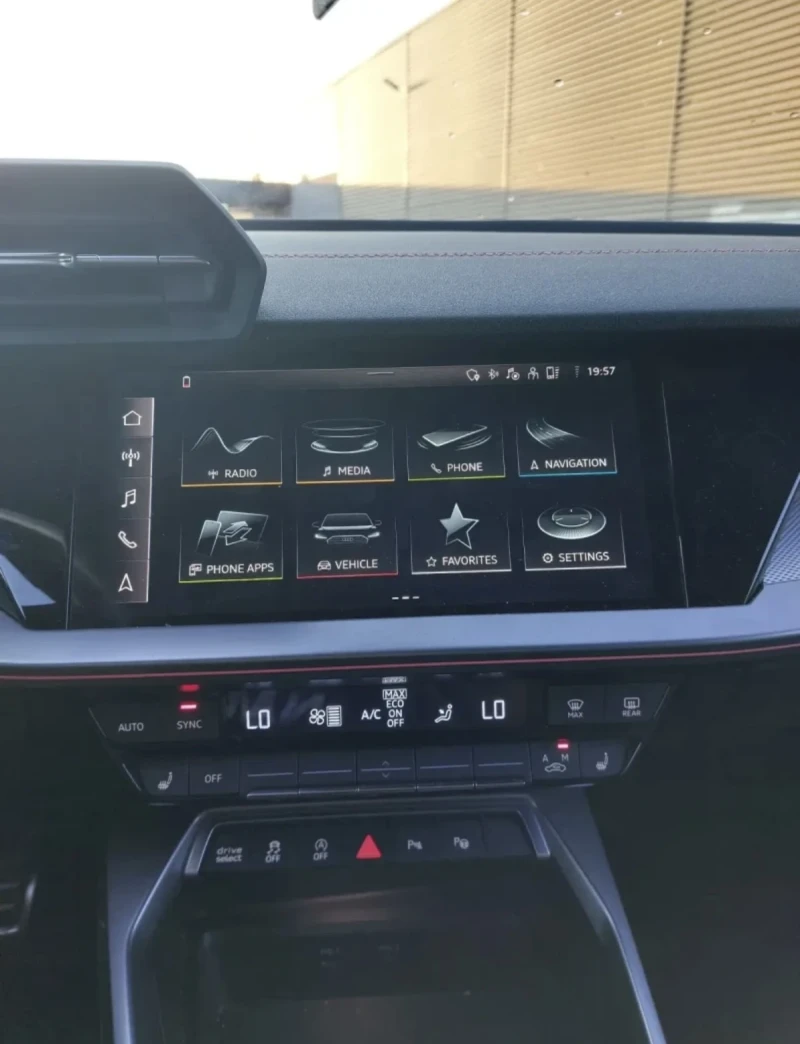 Audi S3 2023 , снимка 8 - Автомобили и джипове - 51812235