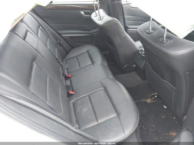 Mercedes-Benz E 350 4Matic, снимка 8 - Автомобили и джипове - 52842759