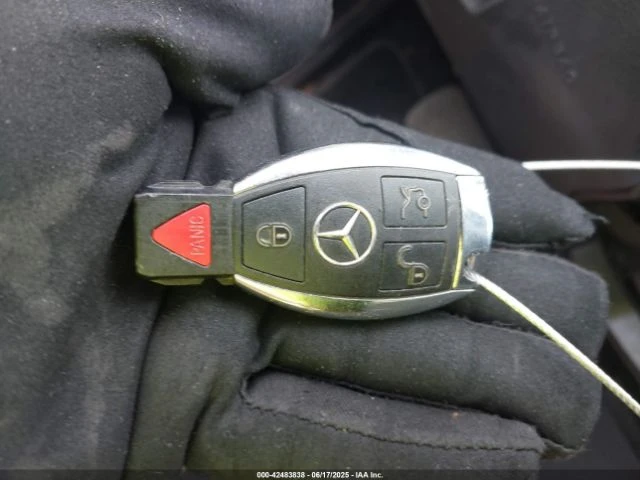Mercedes-Benz E 350 4Matic, снимка 11 - Автомобили и джипове - 52842759