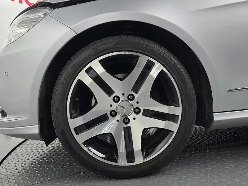 Mercedes-Benz E 300 W212 Elegance, снимка 5 - Автомобили и джипове - 55948276
