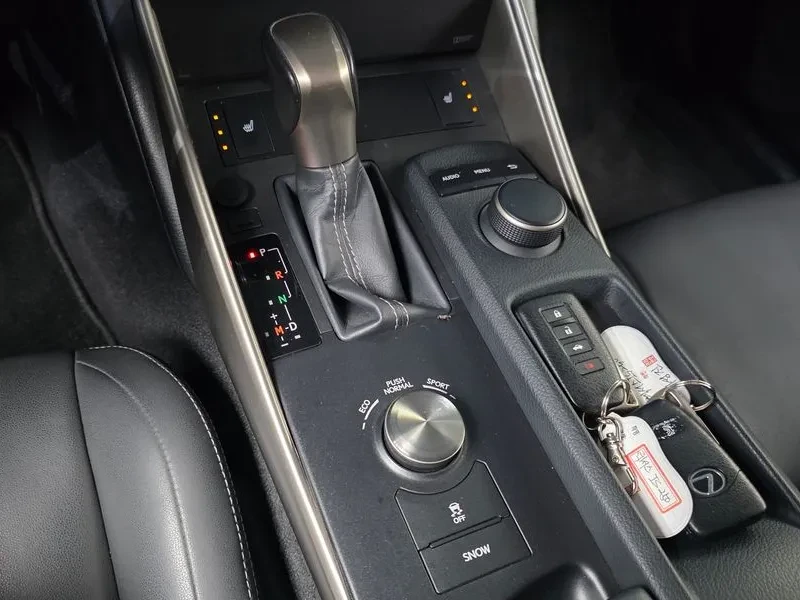 Lexus IS 250 PREMIUM XE30, снимка 9 - Автомобили и джипове - 56408249