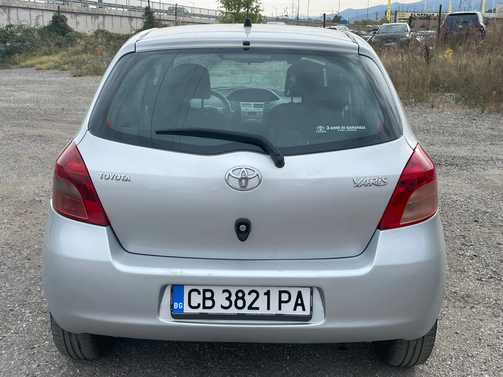 Toyota Yaris  - изображение 4