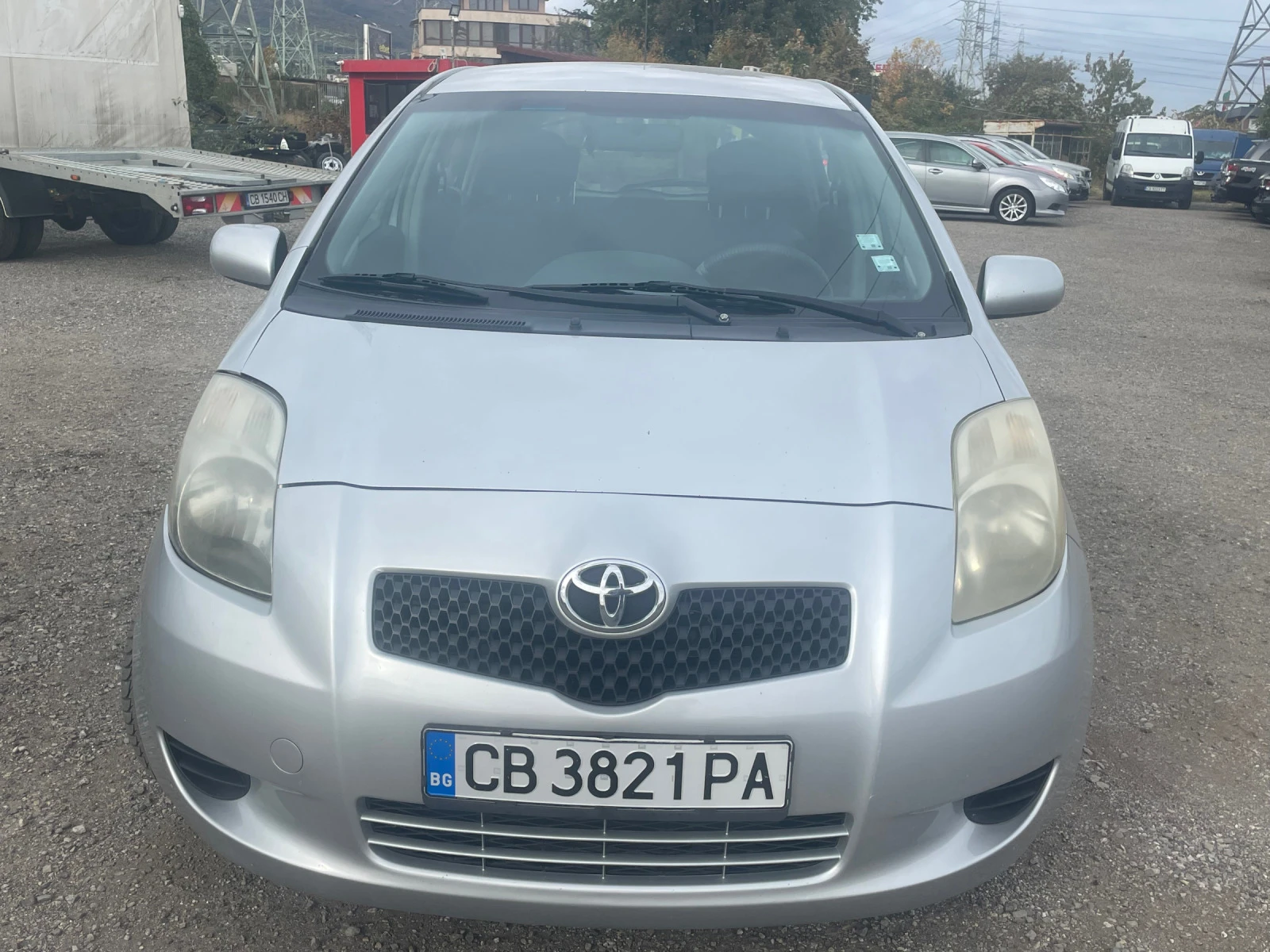 Toyota Yaris  - изображение 2