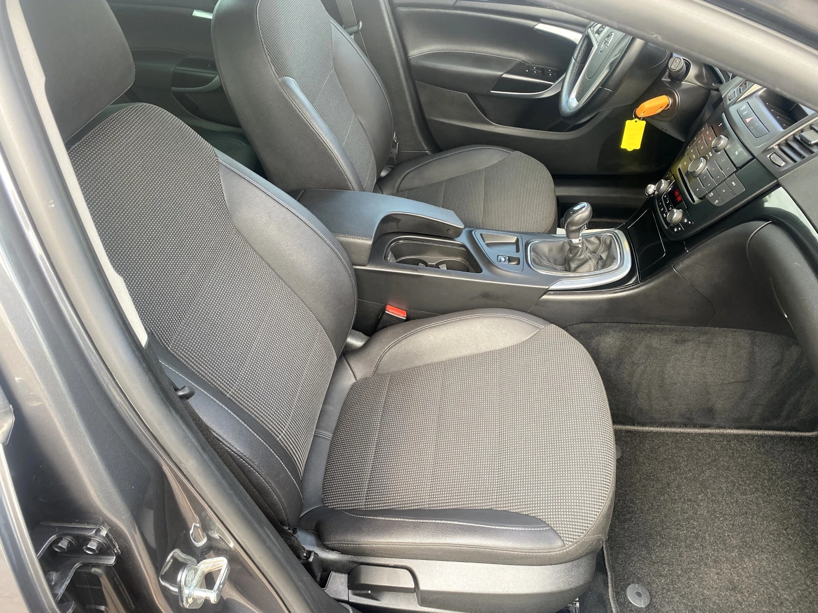 Opel Insignia 2.0CDTI 160к.с Cosmo 2011г. БОНБОН - изображение 9