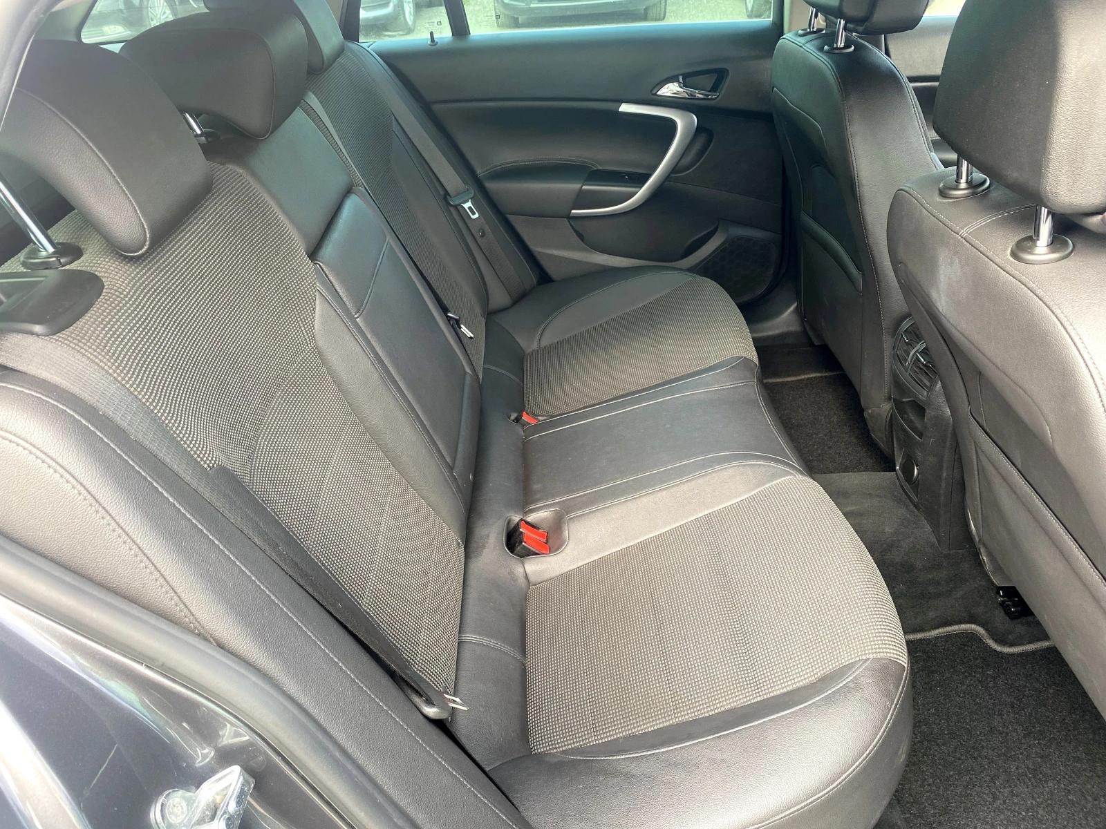 Opel Insignia 2.0CDTI 160к.с Cosmo 2011г. БОНБОН - изображение 10