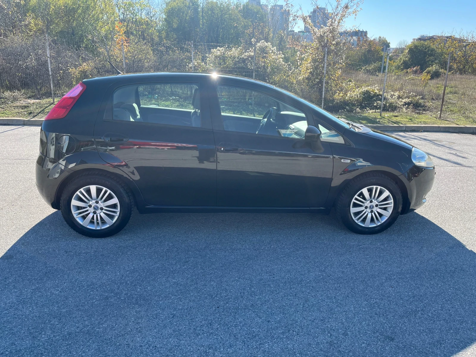 Fiat Punto 1.4, 95 к.с., LPG, 6 ск. - изображение 3