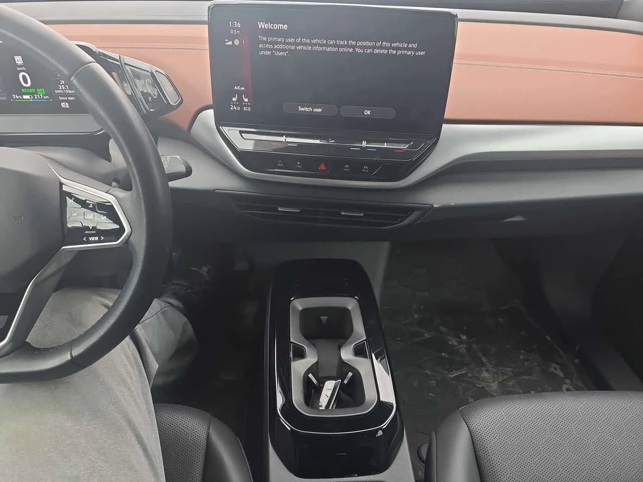 VW ID.4 Pro AWD /CARFAX/4х4/Подгрев/Памет/Кейлес/Панорама, снимка 8 - Автомобили и джипове - 53831652