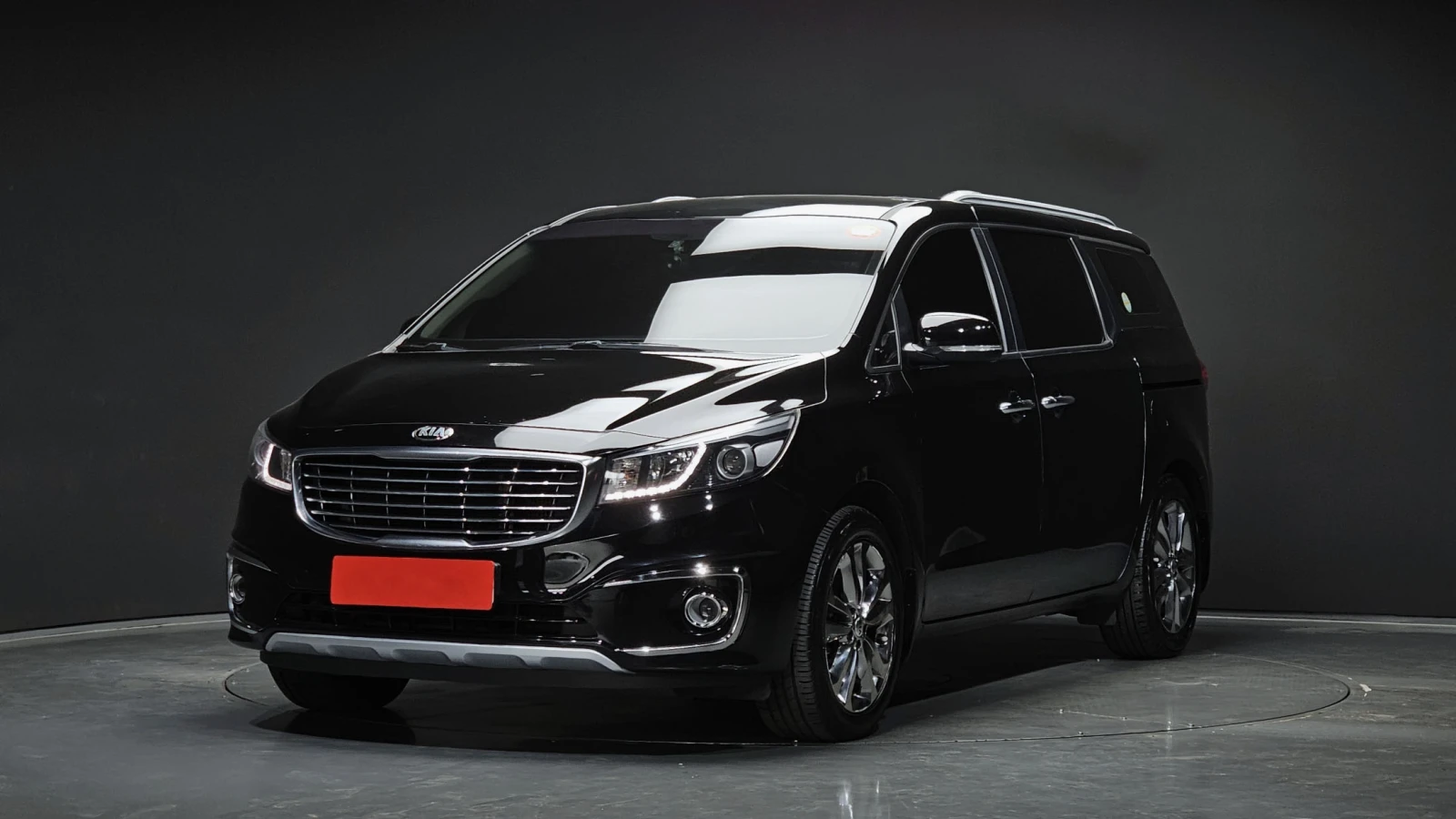 Kia Carnival 2.2CRDI/9 МЕСТЕН  | Auto.bg — изображение 1