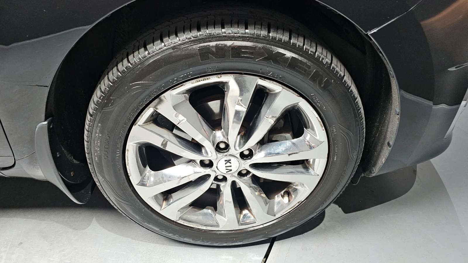 Kia Carnival 2.2CRDI/9 МЕСТЕН , снимка 5 - Автомобили и джипове - 54080955