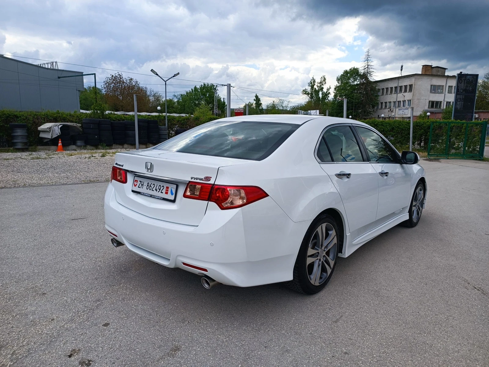 Honda Accord 2.4i-201кс-ШВЕЙЦАРИЯ-РЪЧКА-FACELIFT-TypeS-6ск, снимка 3 - Автомобили и джипове - 54385578