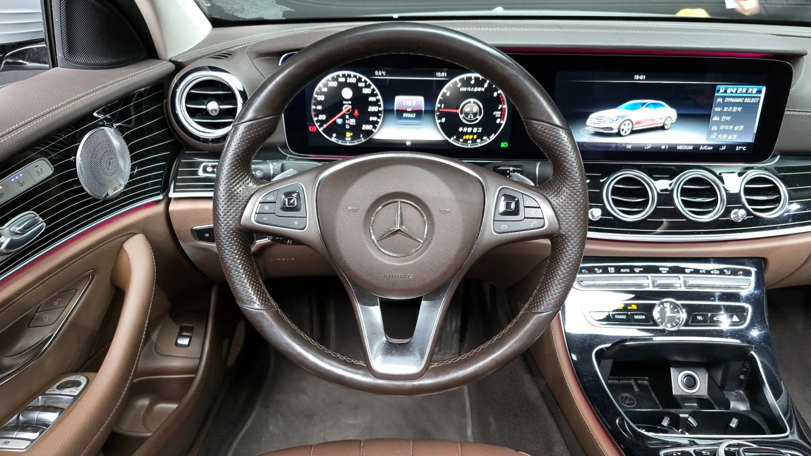 Mercedes-Benz E 400 4MATIC | HUD | 360 Camera| Ventilated Seats, снимка 12 - Автомобили и джипове - 54916163