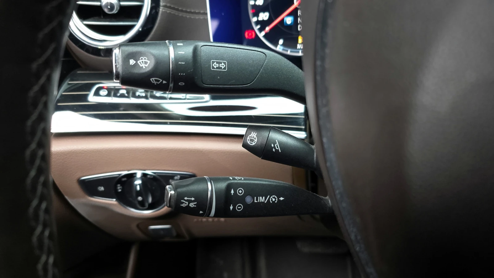 Mercedes-Benz E 400 4MATIC | HUD | 360 Camera| Ventilated Seats, снимка 16 - Автомобили и джипове - 54916163