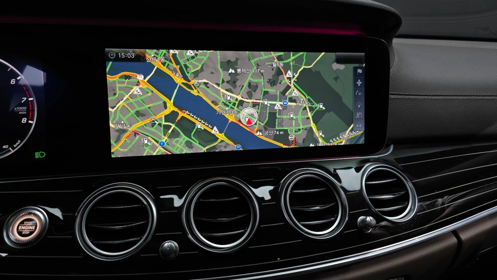 Mercedes-Benz E 400 4MATIC | HUD | 360 Camera| Ventilated Seats, снимка 13 - Автомобили и джипове - 54916163