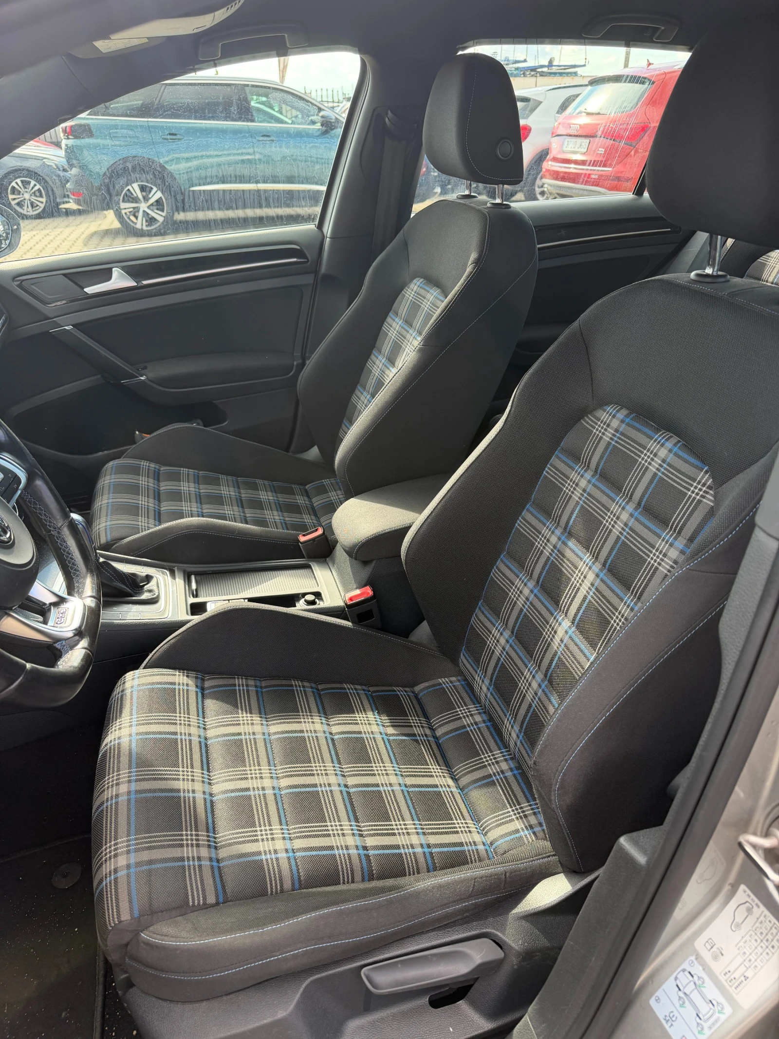 VW Golf 1.4GTE PLUG IN HYBRID AVTOMAT/NAVI EURO 6 , снимка 13 - Автомобили и джипове - 55043164
