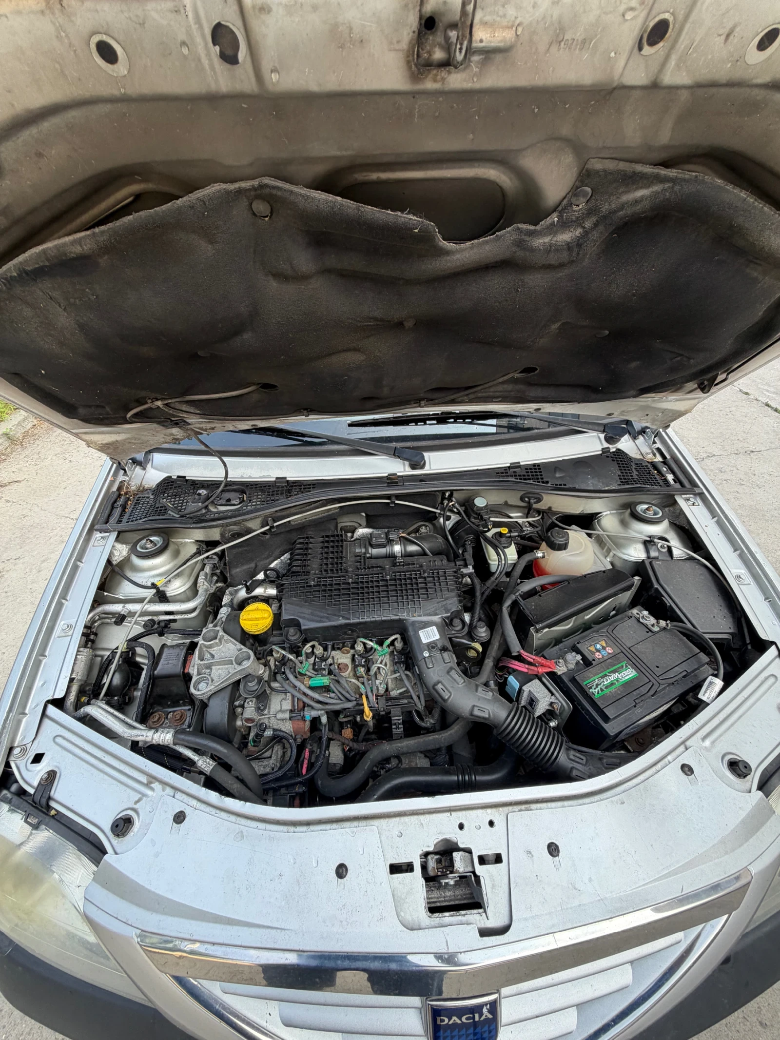Dacia Logan 1.5 dCi 7 места, снимка 10 - Автомобили и джипове - 55148044