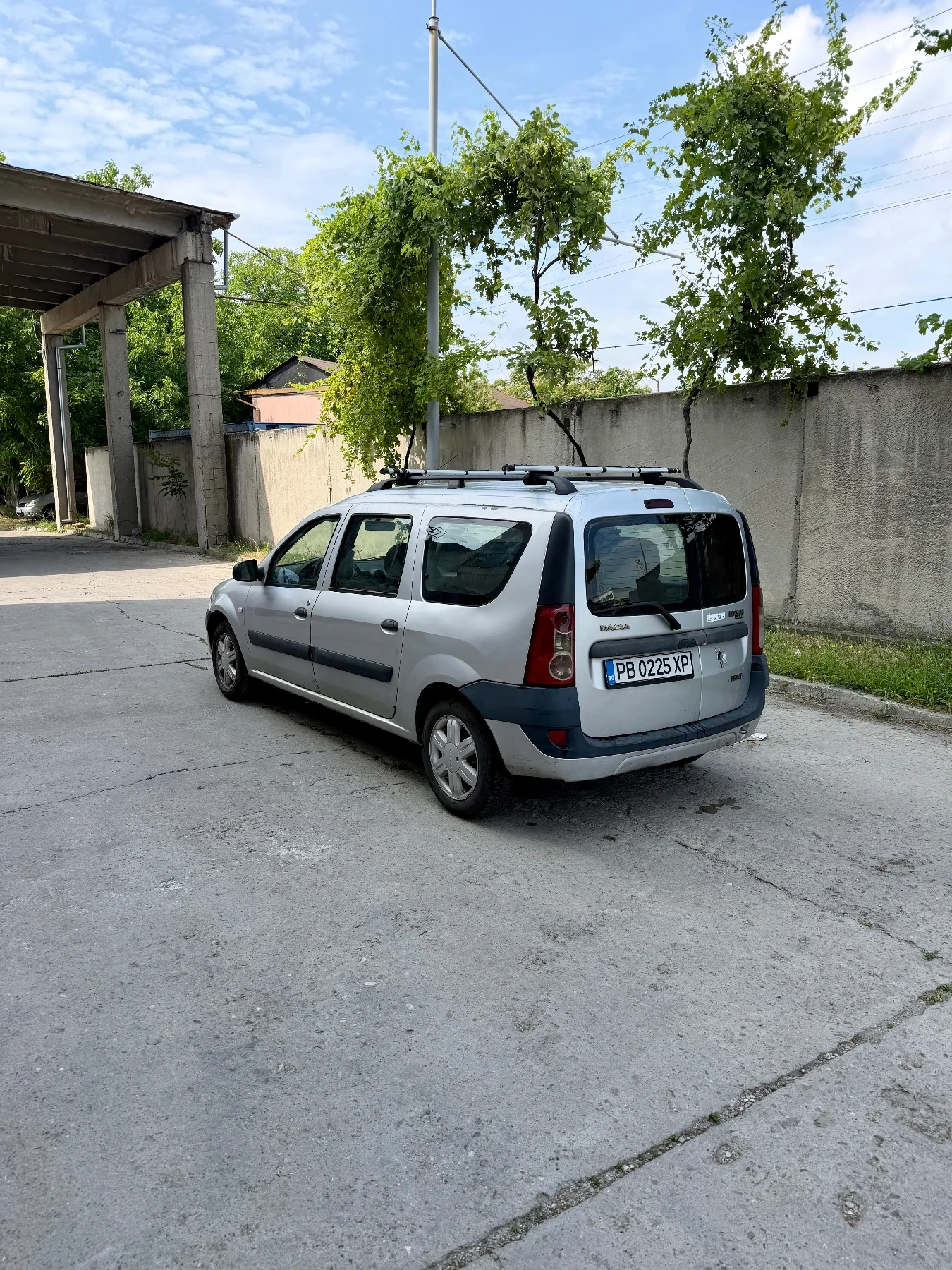 Dacia Logan 1.5 dCi 7 места, снимка 6 - Автомобили и джипове - 55148044
