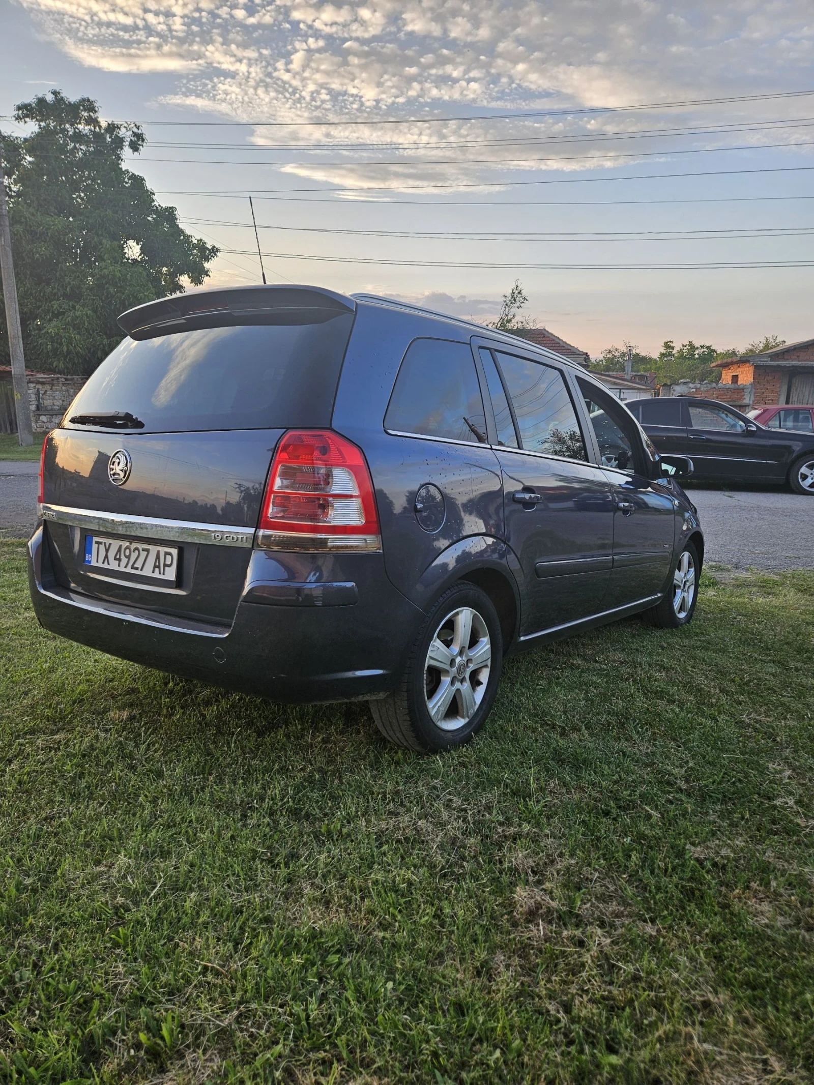 Opel Zafira 1.9 , снимка 2 - Автомобили и джипове - 55160408
