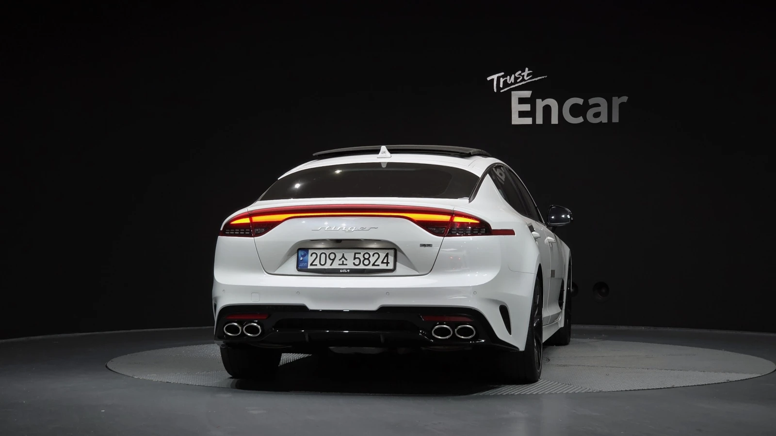 Kia Stinger ACRO EDITION 2.5 4x4* АЛКАНТАРА* hellascars.bg , снимка 4 - Автомобили и джипове - 55562262