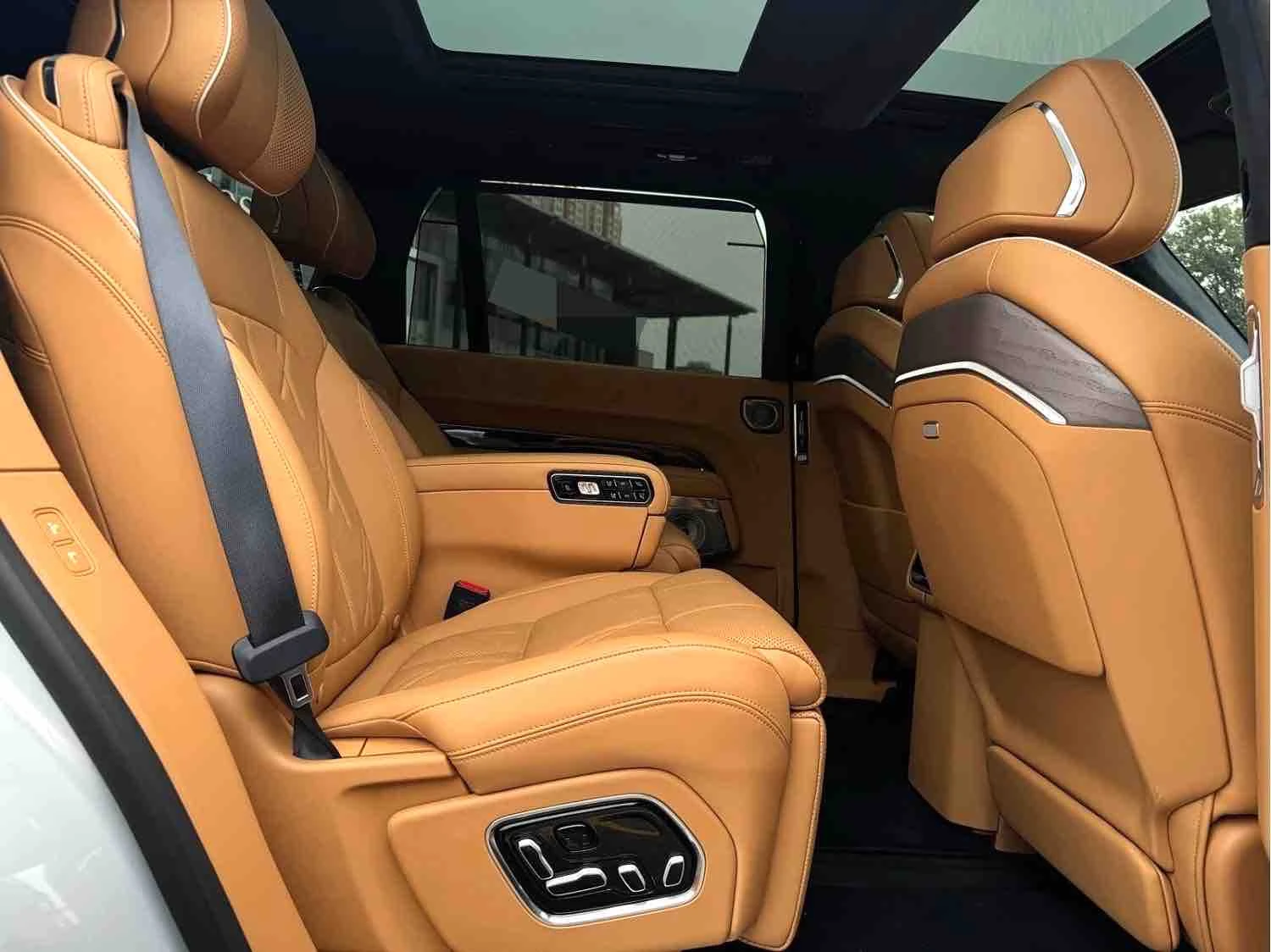Zeekr 9X ULTRA | 70 kWh | AWD 4X4 | 898 �.�. FULL EXTRAS |  | Mobile.bg � ����������� 9
