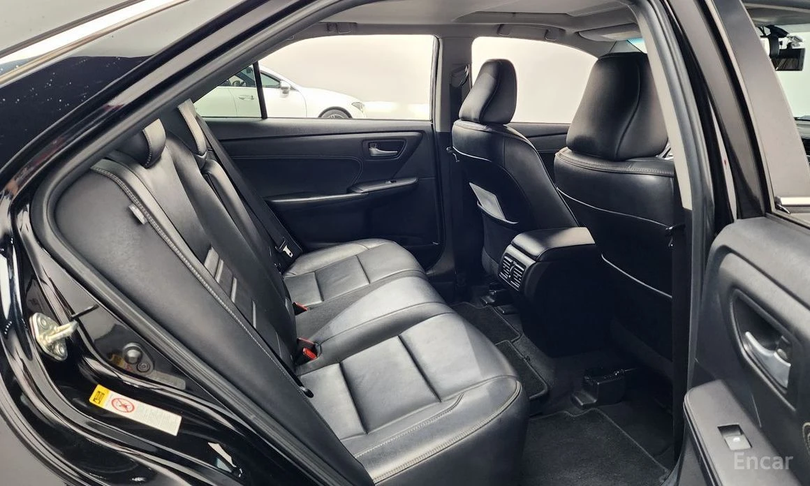 Toyota Camry, снимка 11 - Автомобили и джипове - 56505870