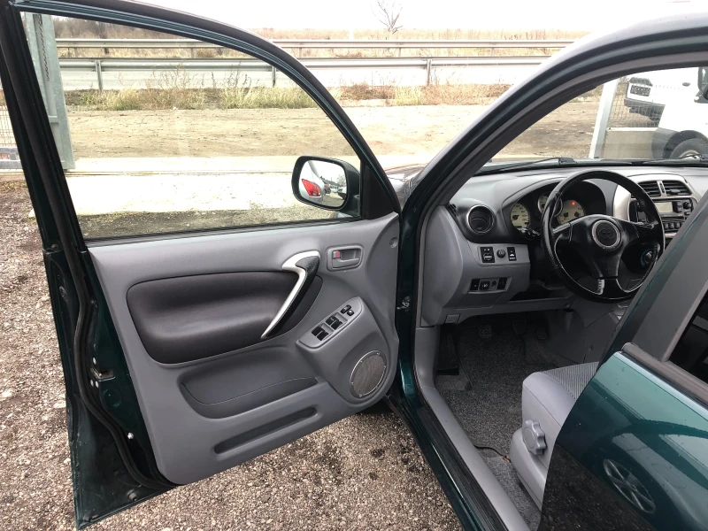 Toyota Rav4 2.0 GAZ ITALIA 4X4, снимка 8 - Автомобили и джипове - 49305843