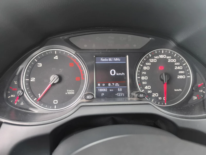 Audi Q5, снимка 16 - Автомобили и джипове - 52212955