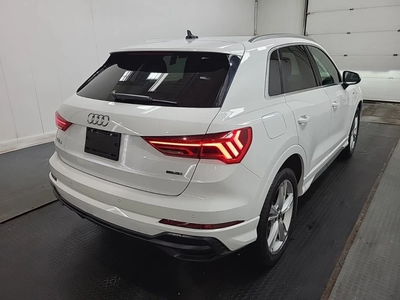 Audi Q3 * PROGRESSIV * CARFAX * ЦЕНА ДО БГ, снимка 4 - Автомобили и джипове - 53344588