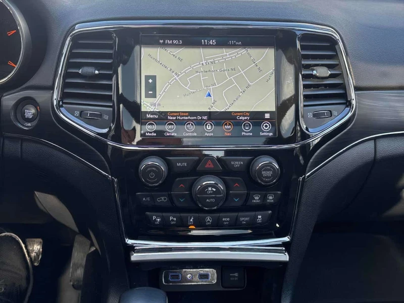 Jeep Grand cherokee 80th Anniversary Edition/ДИСТРОНИК/ПАНОРАМА, снимка 12 - Автомобили и джипове - 53599677