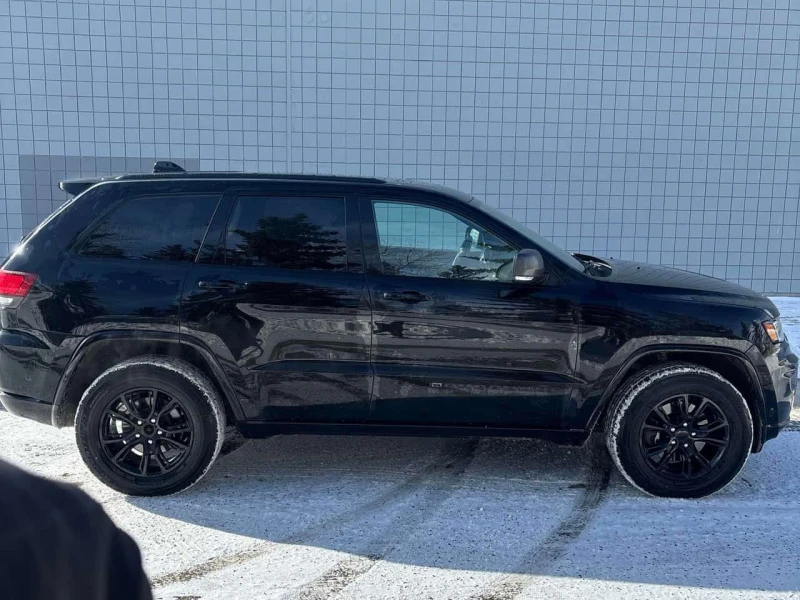 Jeep Grand cherokee 80th Anniversary Edition/ДИСТРОНИК/ПАНОРАМА, снимка 4 - Автомобили и джипове - 53599677