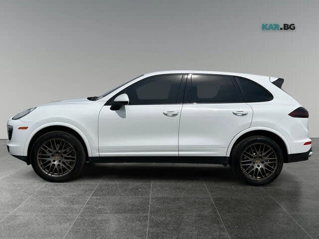 Porsche Cayenne 3.6 AWD* ПОДГРЕВ* ПАНОРАМА* КАМЕРА* КРАЙНА ЦЕНА* , снимка 2 - Автомобили и джипове - 55897400