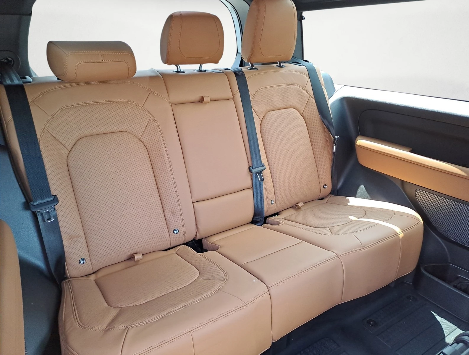 Land Rover Defender Pacific Blue Edition - изображение 5