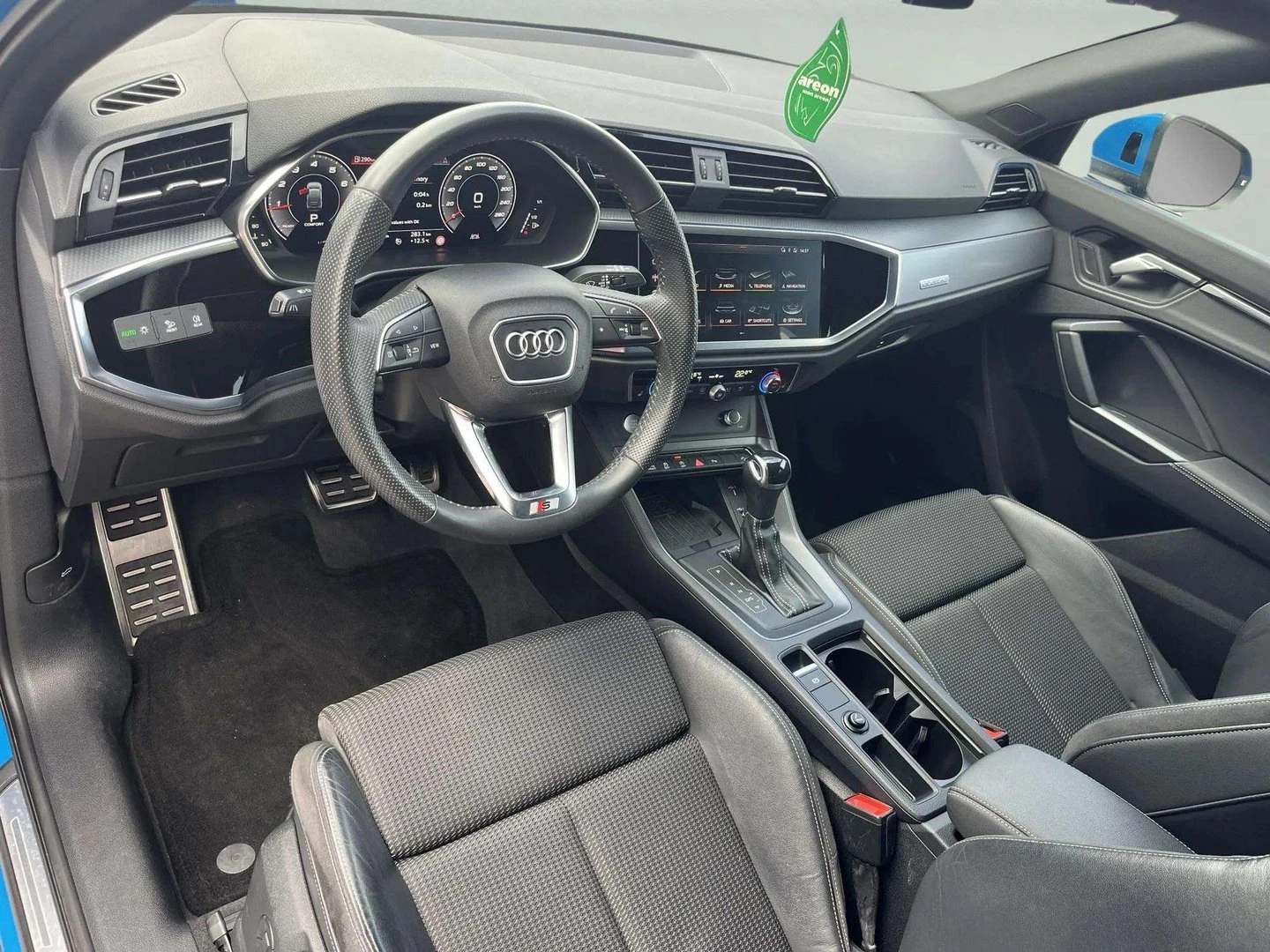 Audi Q3 S line 45 TFSI quattro - изображение 8