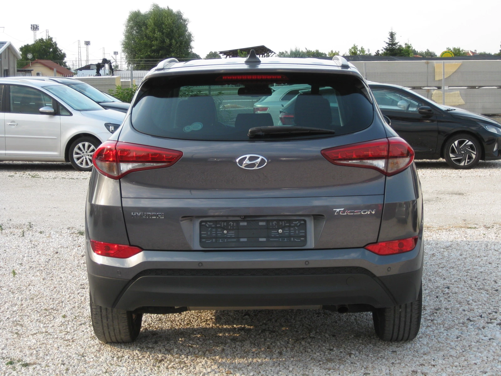 Hyundai Tucson 1, 7 CRDI, снимка 4 - Автомобили и джипове - 52596726