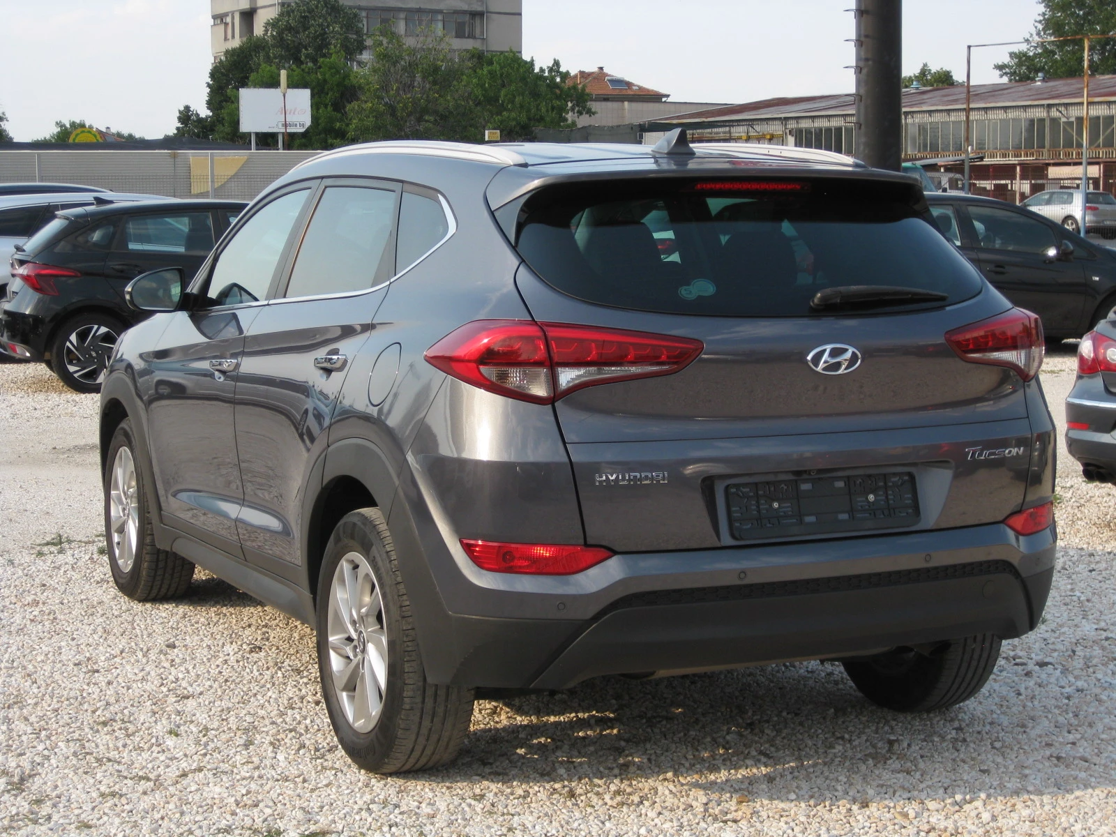 Hyundai Tucson 1, 7 CRDI, снимка 5 - Автомобили и джипове - 52596726