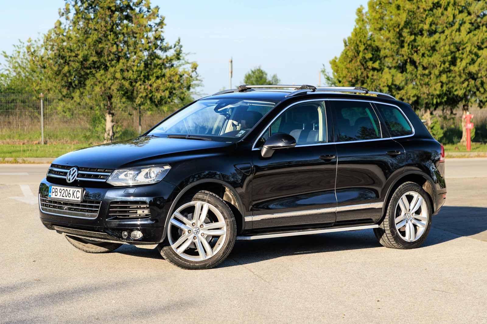 VW Touareg, снимка 2 - Автомобили и джипове - 54315510