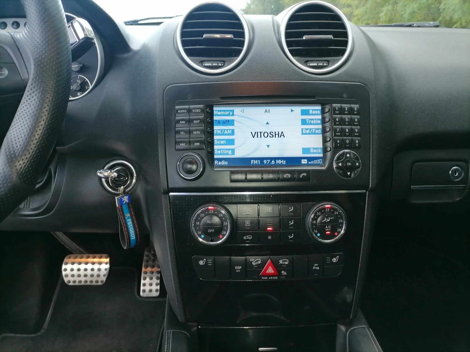 Mercedes-Benz ML 320 4-Matic, снимка 8 - Автомобили и джипове - 54355890