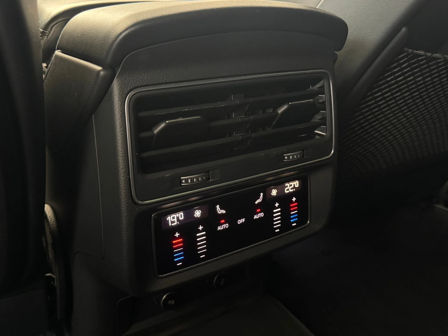 Audi SQ8 | Mobile.bg � ����������� 12