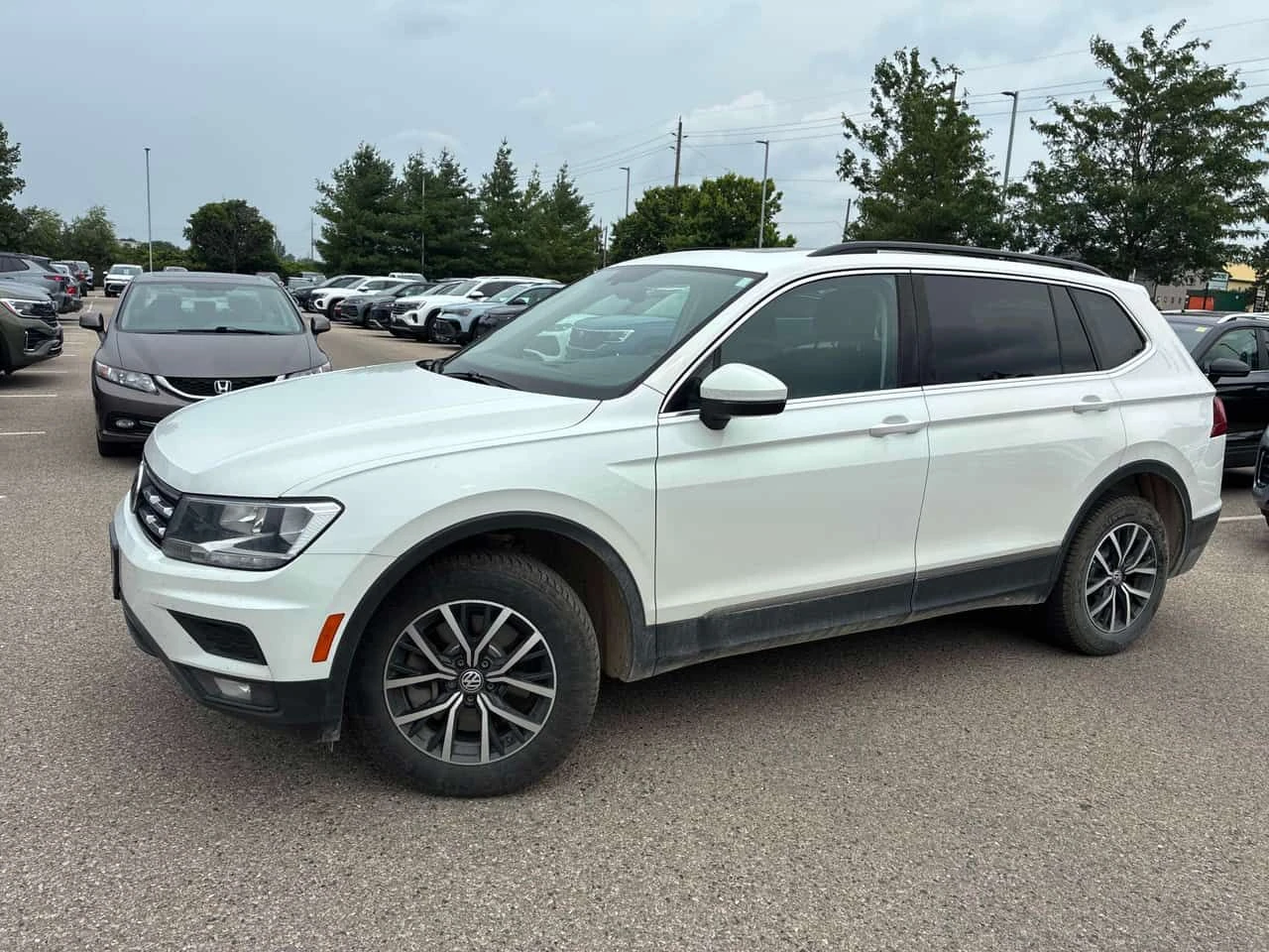 VW Tiguan * 4MOTION * CARFAX * ОПЦИЯ ЗА ФИНАНСИРАНЕ , снимка 2 - Автомобили и джипове - 55438230