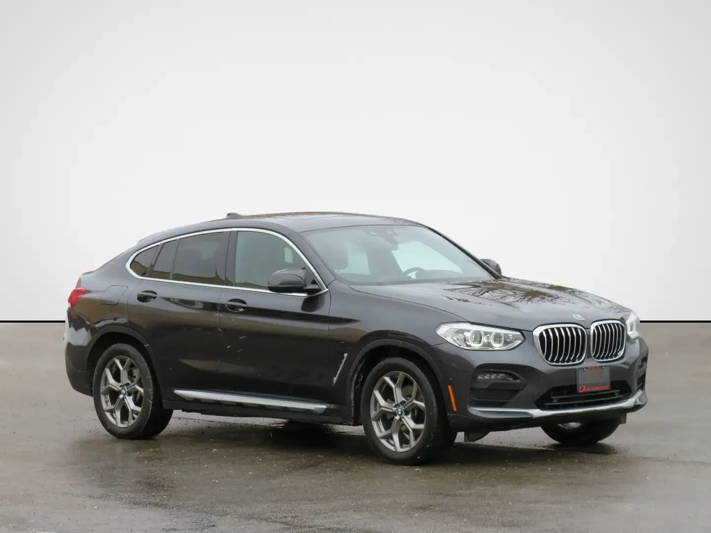 BMW X3 xDrive* 30i* Distronic* Пано* Oбдухване* Carplay
