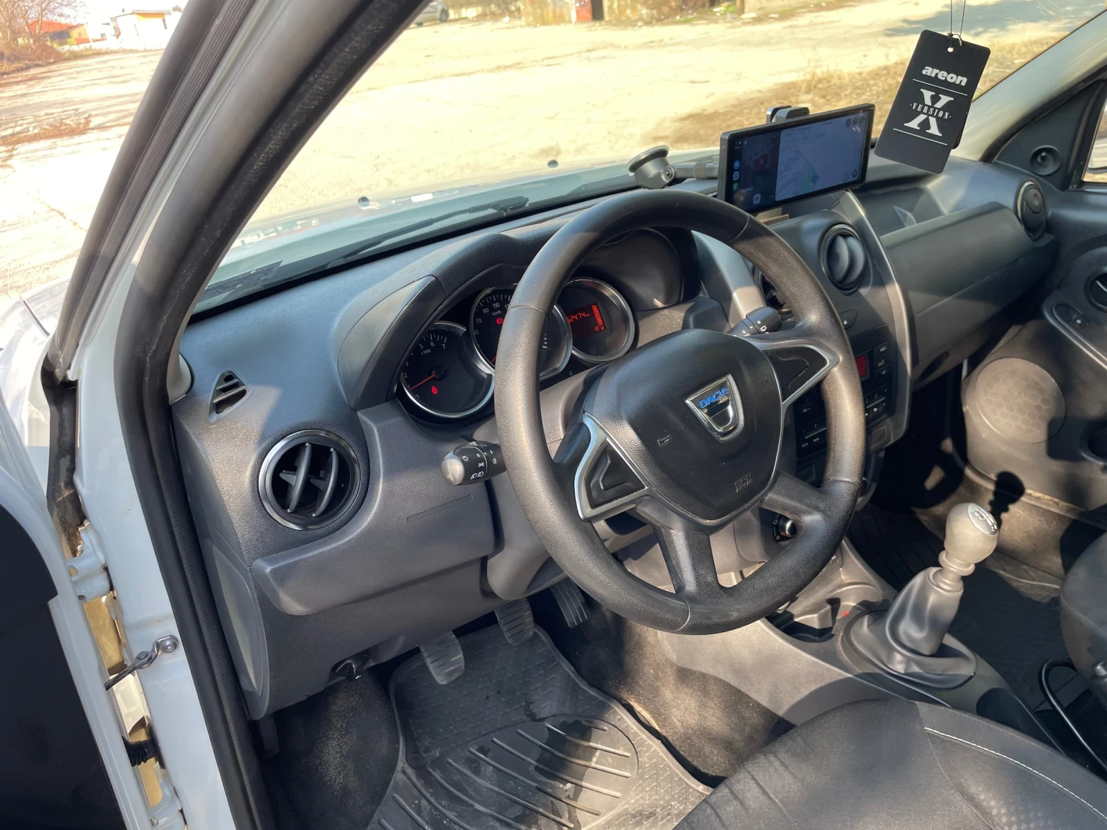 Dacia Duster, снимка 8 - Автомобили и джипове - 55930855