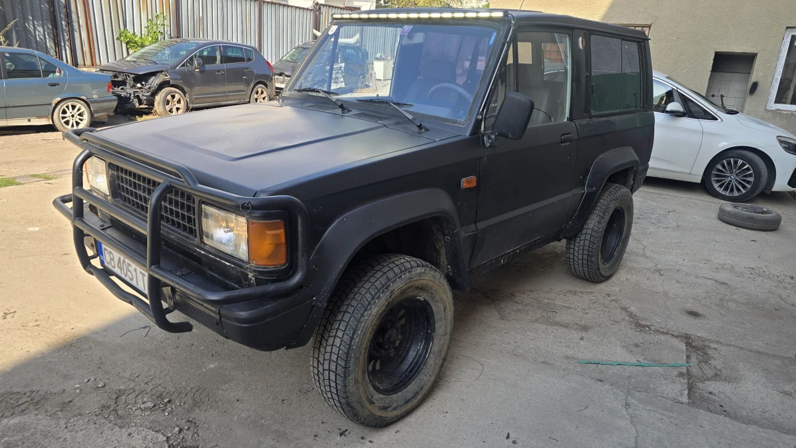 Isuzu Trooper 2.6i газ без точка ръжда