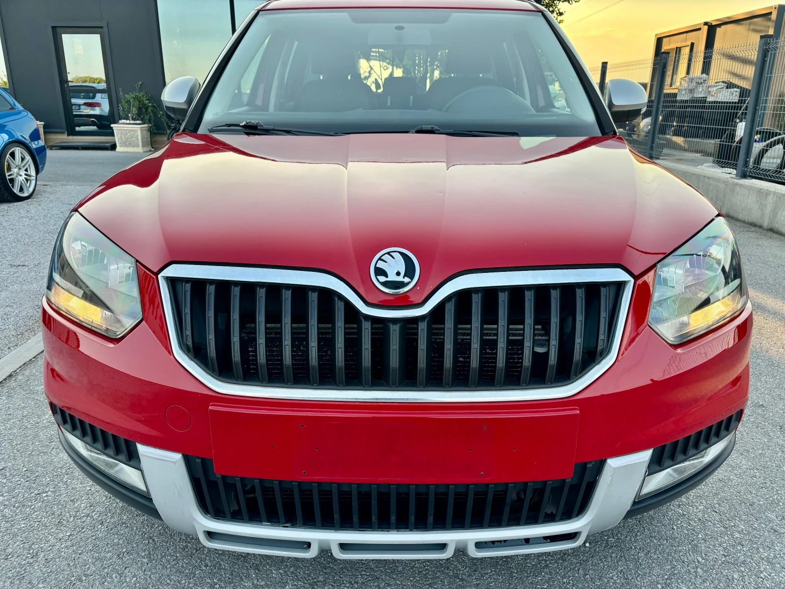 Skoda Yeti 1.6TDI DSG, снимка 8 - Автомобили и джипове - 55961732