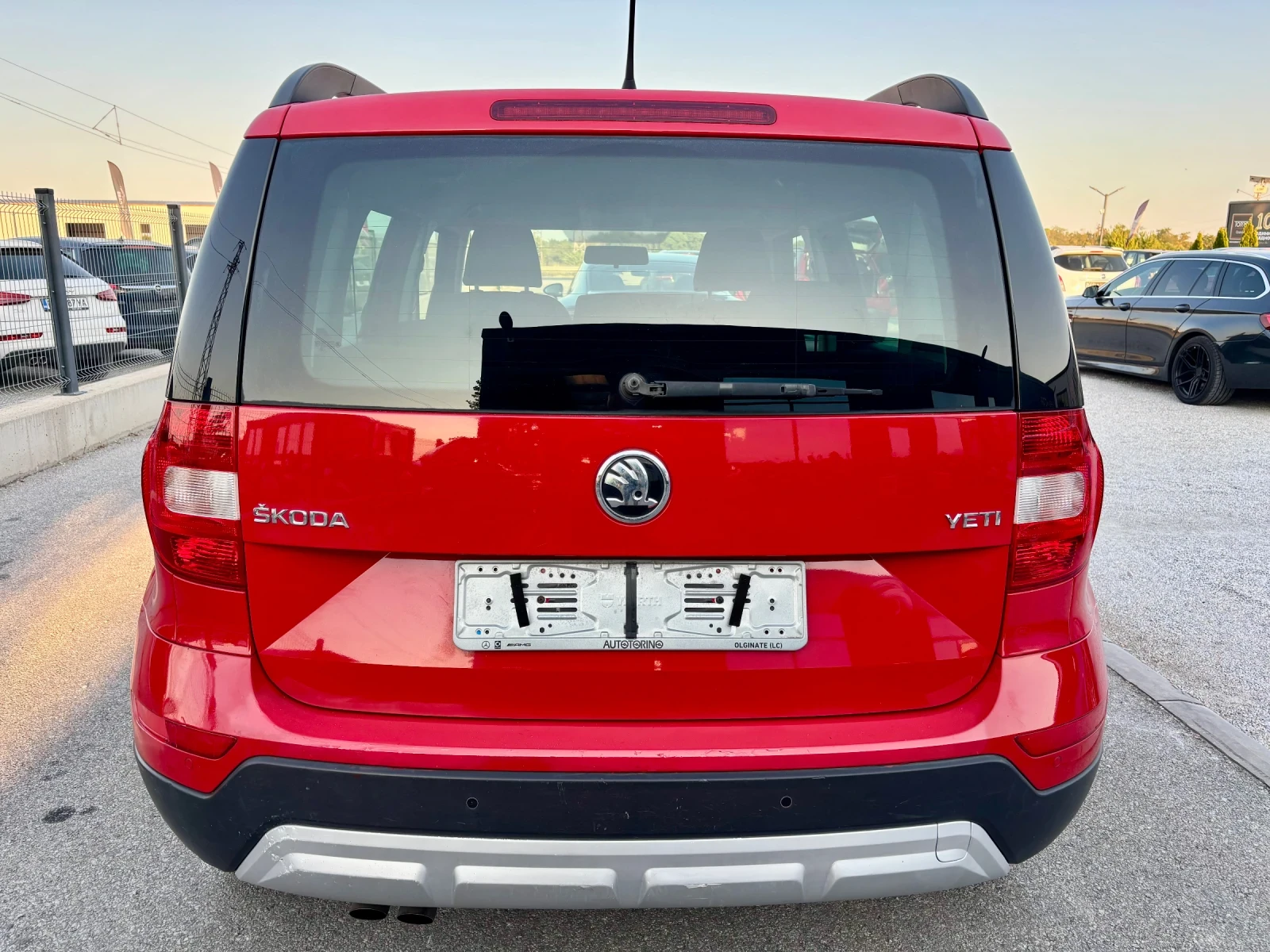 Skoda Yeti 1.6TDI DSG, снимка 4 - Автомобили и джипове - 55961732