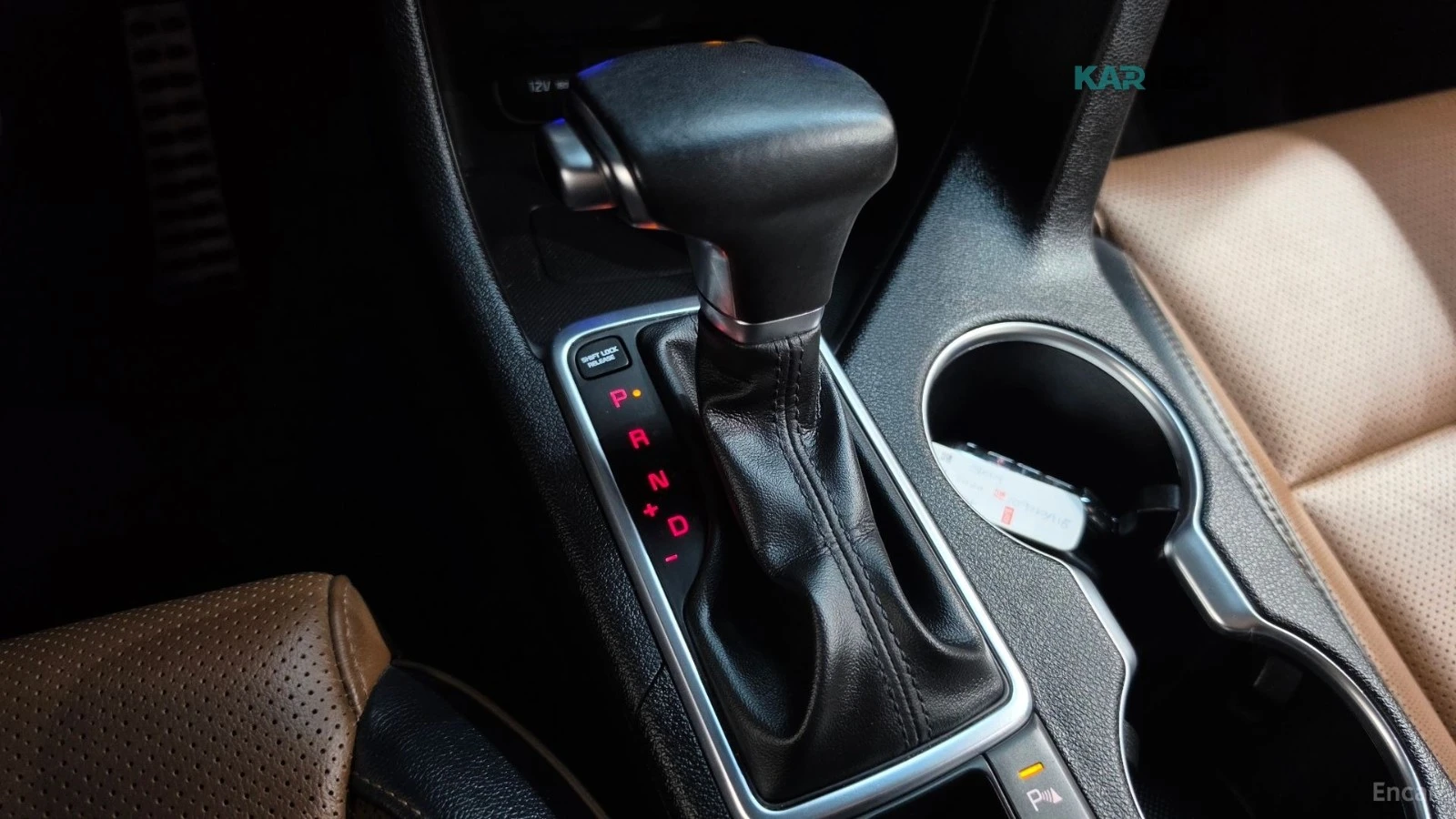 Kia Sportage 2.0D* SIGNATURE* КОЖА* ПОДГРЕВ* ОБДУХВАНЕ* КАМЕРА*, снимка 8 - Автомобили и джипове - 55978896