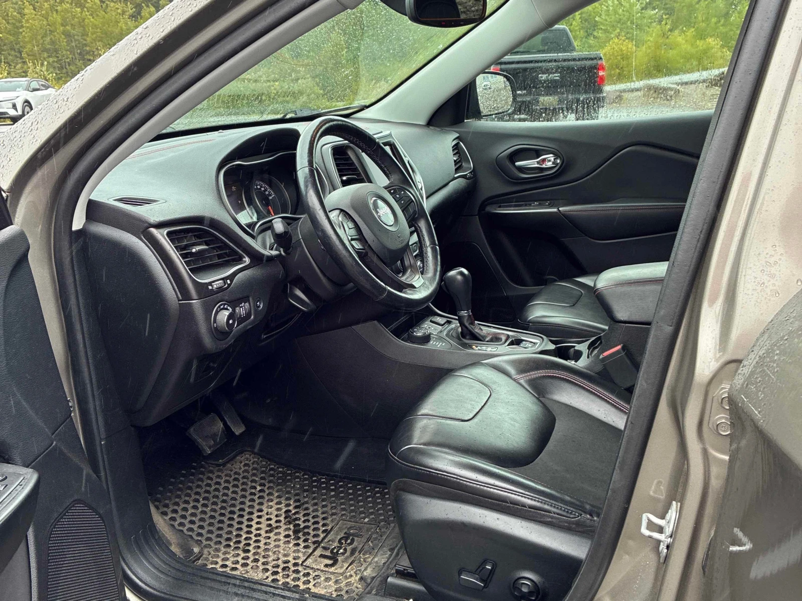 Jeep Cherokee * Trailhawk * CARFAX * ОПЦИЯ ЗА ФИНАНСИРАНЕ , снимка 5 - Автомобили и джипове - 56008244