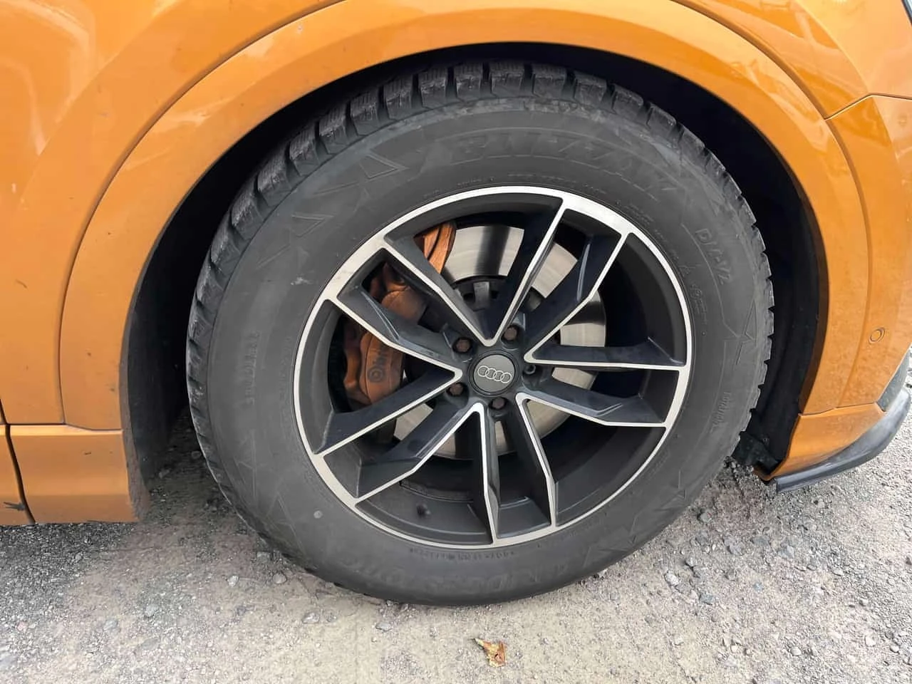 Audi Q8 Technik | CARFAX | БЕЗ ИНЦИДЕНТИ, снимка 6 - Автомобили и джипове - 56299813