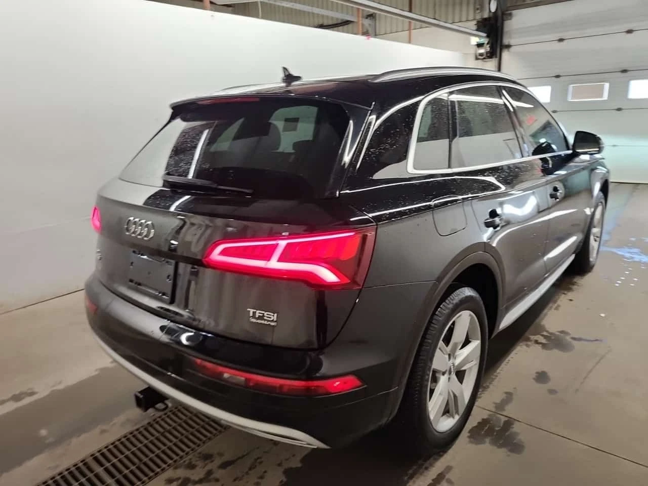 Audi Q5 TECHNIK / 360 / B&O / Carfax / ����������  | Mobile.bg � ����������� 3