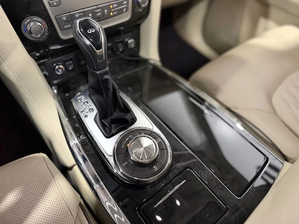 Infiniti QX80, снимка 13 - Автомобили и джипове - 56739971