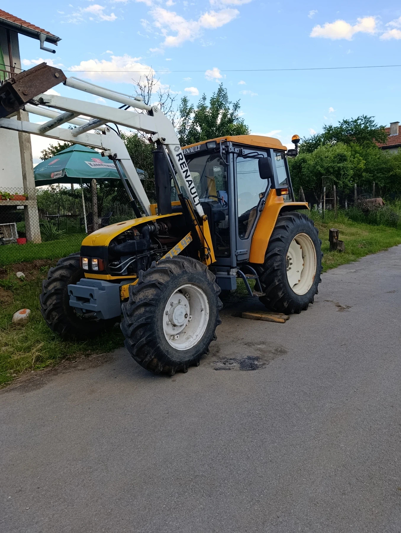 Трактор Renault Ceres95x, снимка 4 - Селскостопанска техника - 56202655